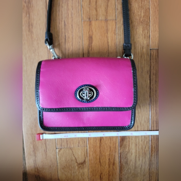 Coach - Picture 9 of 9